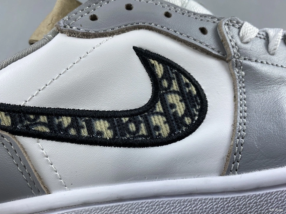 Retro CN8608 1 002 Low Dior Jordan - 0205